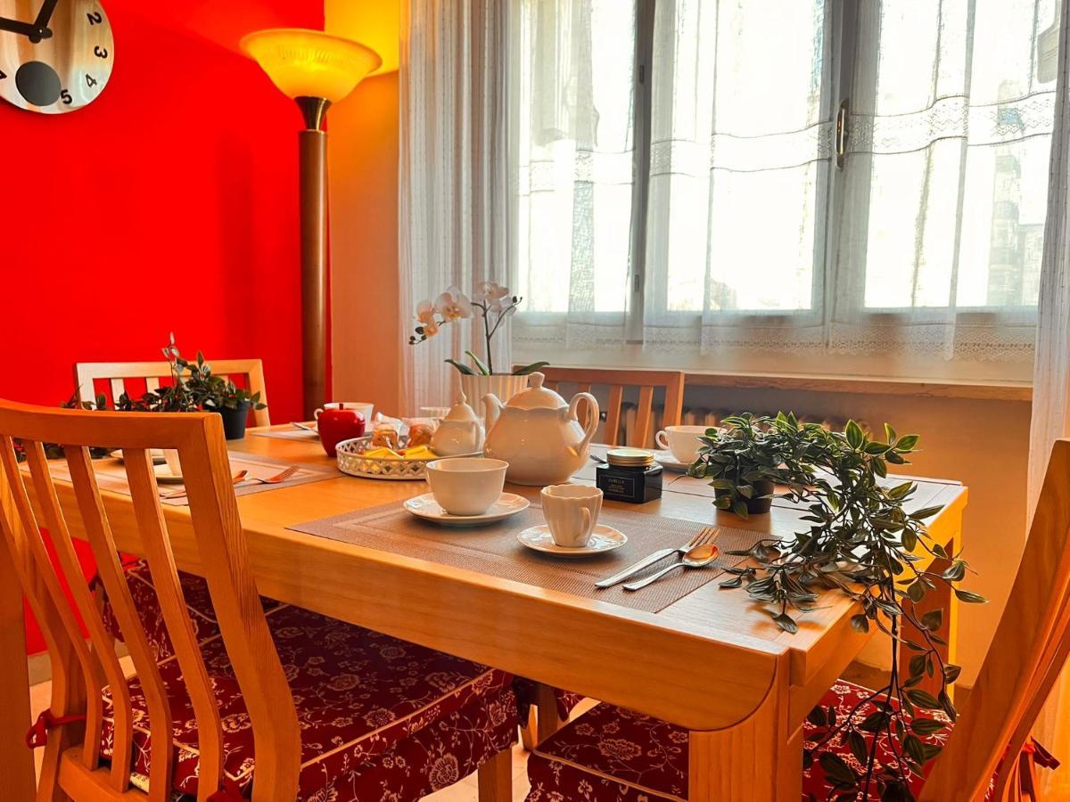 Sky Apartment A Due Passi Dalla Stazione โกลเลญโญ ภายนอก รูปภาพ