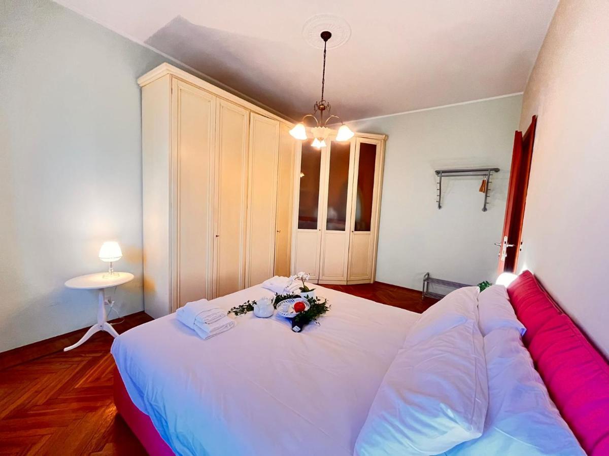 Sky Apartment A Due Passi Dalla Stazione โกลเลญโญ ภายนอก รูปภาพ