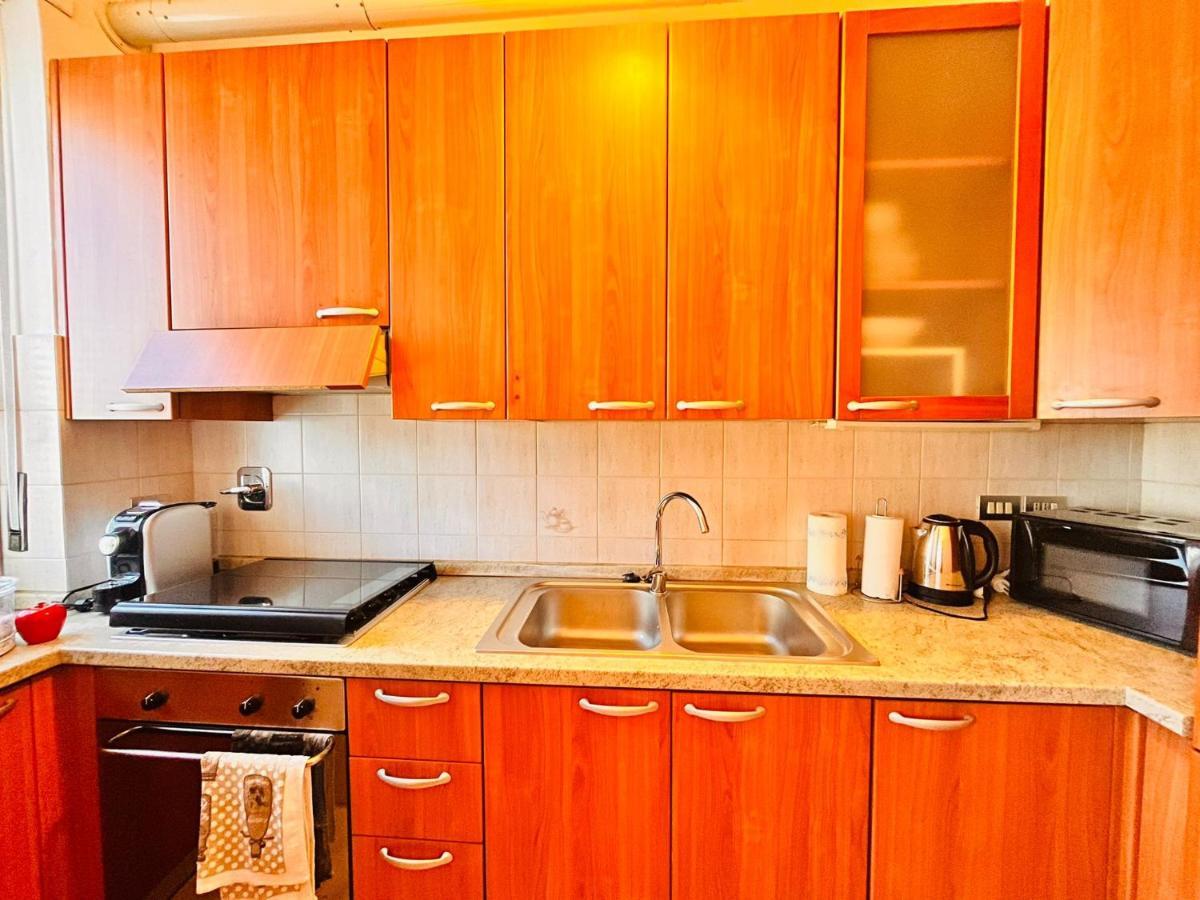 Sky Apartment A Due Passi Dalla Stazione โกลเลญโญ ภายนอก รูปภาพ