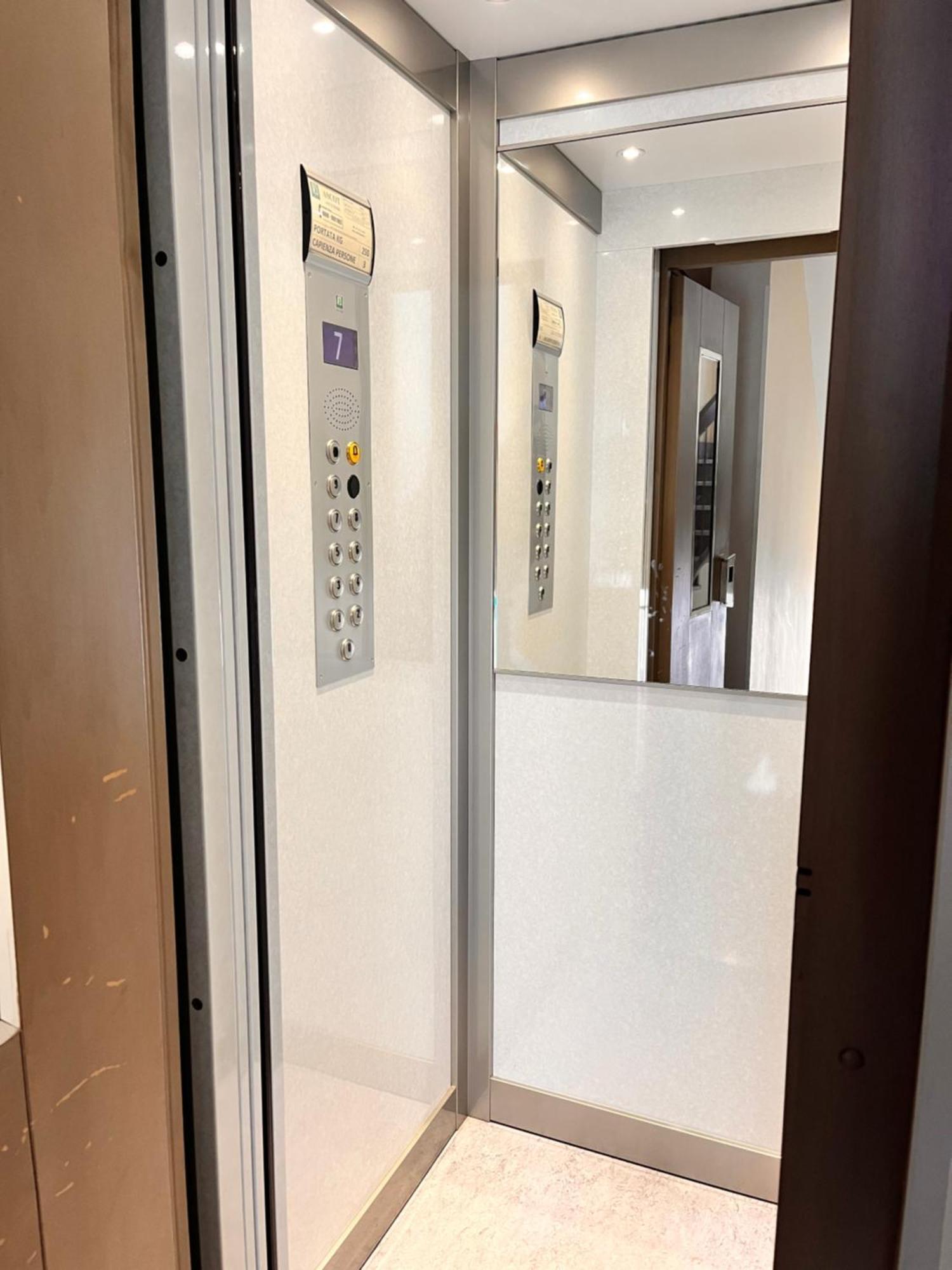 Sky Apartment A Due Passi Dalla Stazione โกลเลญโญ ภายนอก รูปภาพ